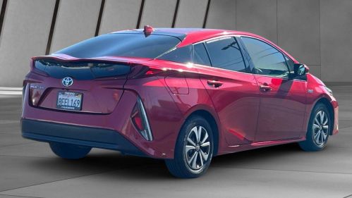 2017 Toyota Prius Prime - Images - 4