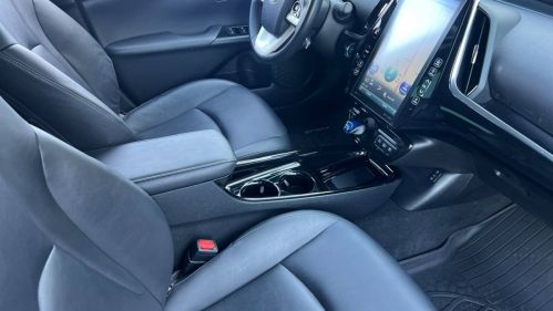 2017 Toyota Prius Prime - Images - 12