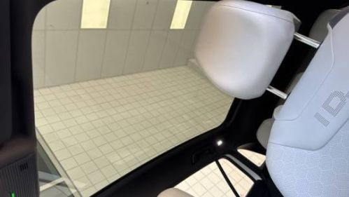 2021 Volkswagen ID.4 WVGTMPE25MP058702