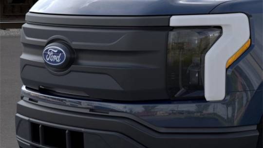 2025 Ford F-150 Lightning - Images - 17