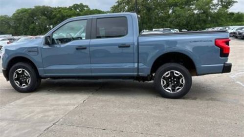 2023 Ford F-150 Lightning - Images - 6