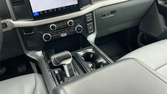 2023 Ford F-150 Lightning - Images - 16