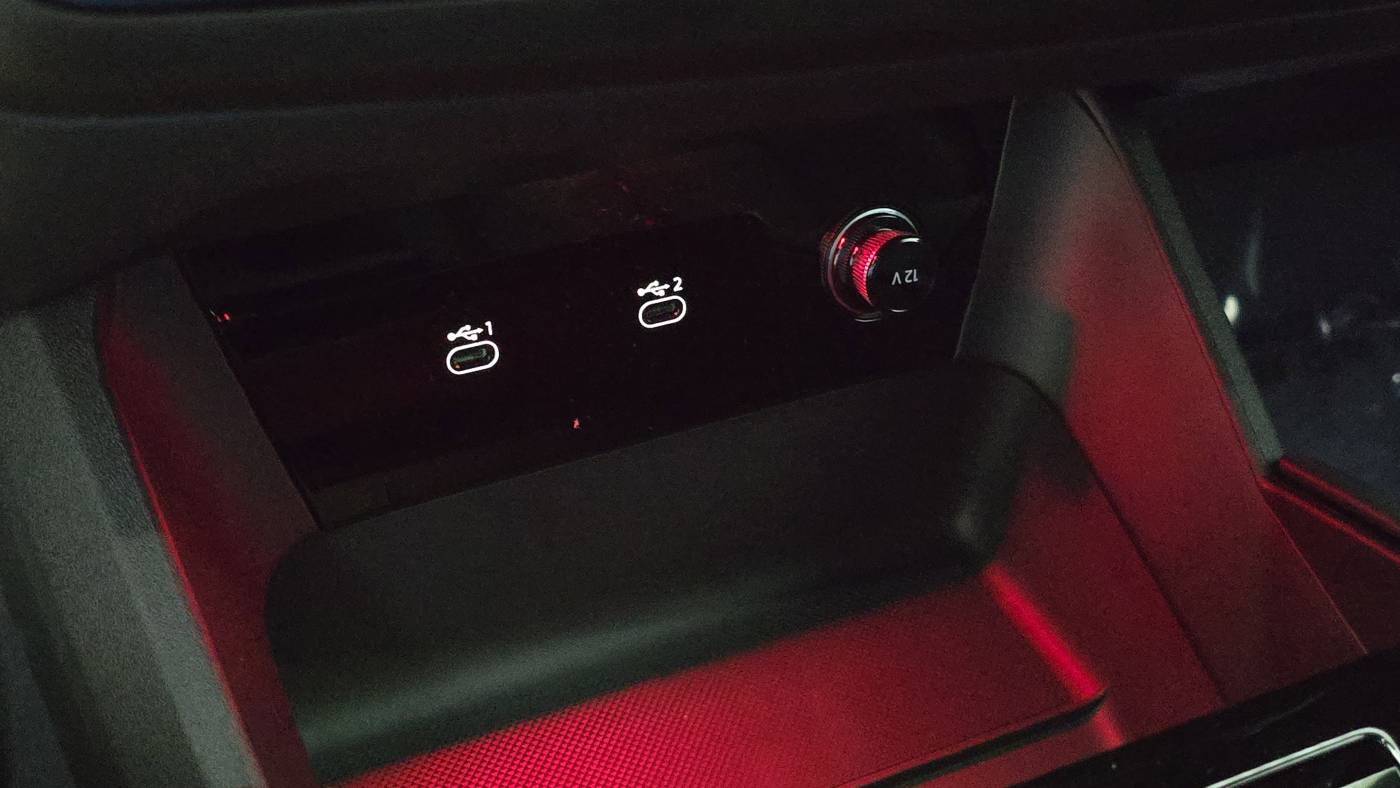 2025 Audi Q6 e-tron WA124BGFXSA040015