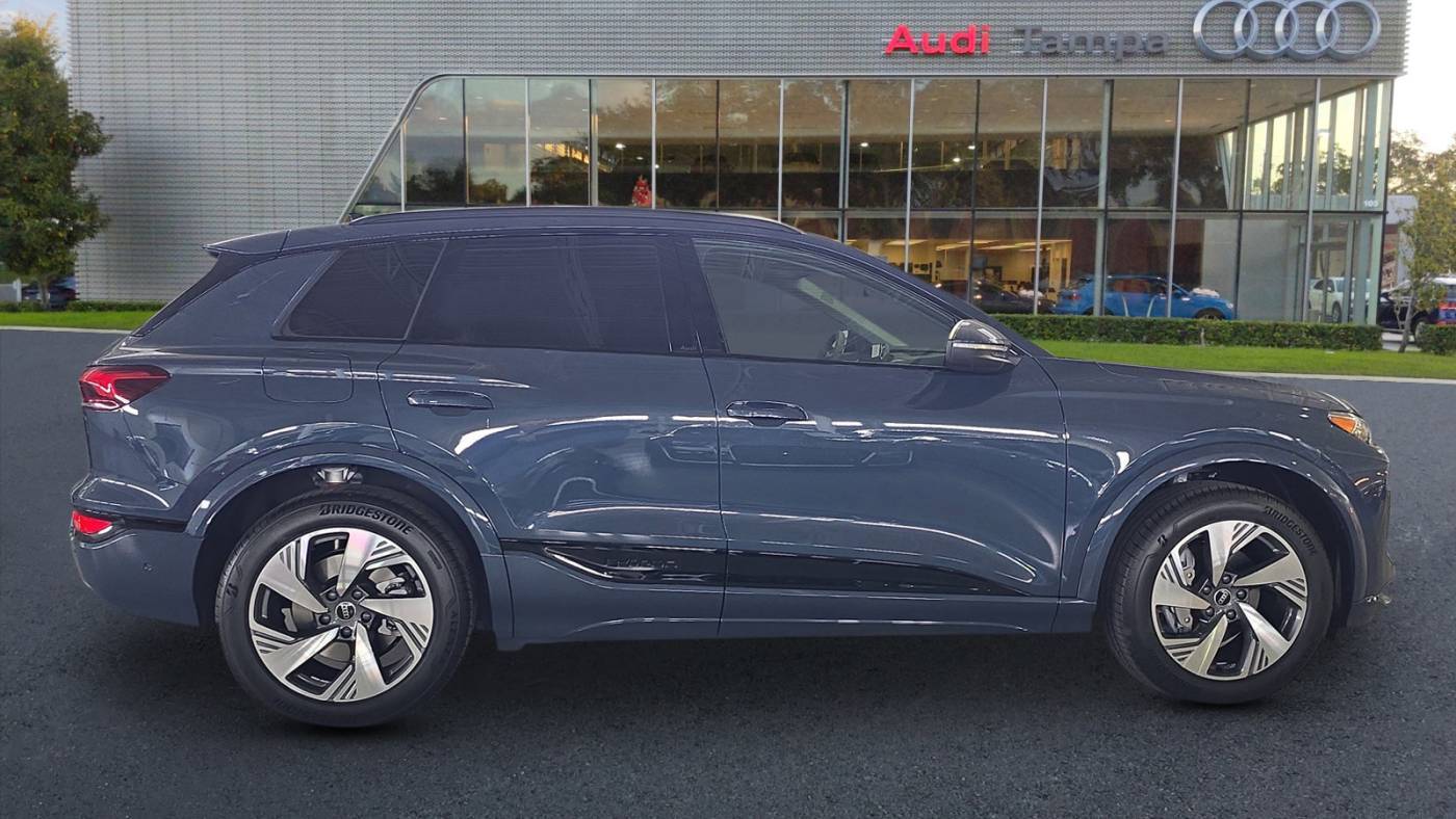 2025 Audi Q6 e-tron WA124BGFXSA040015