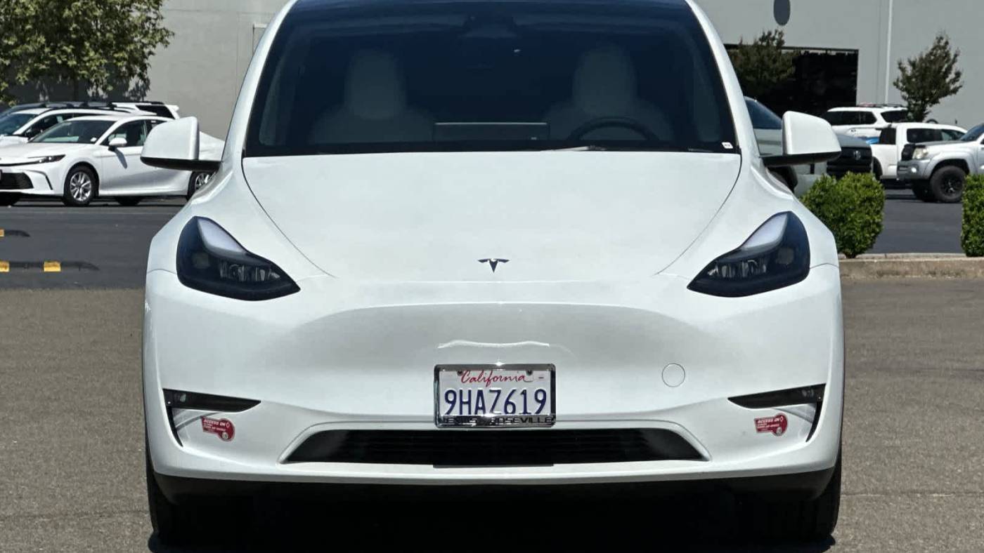 2023 Tesla Model Y 7SAYGDEE3PF827208