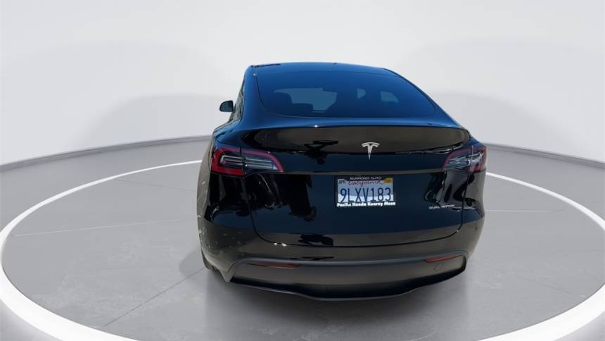 2024 Tesla Model Y 7SAYGDEE0RA234986