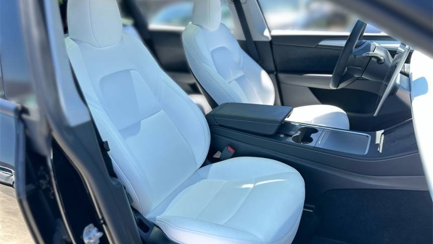 2024 Tesla Model Y 7SAYGDEE0RA234986