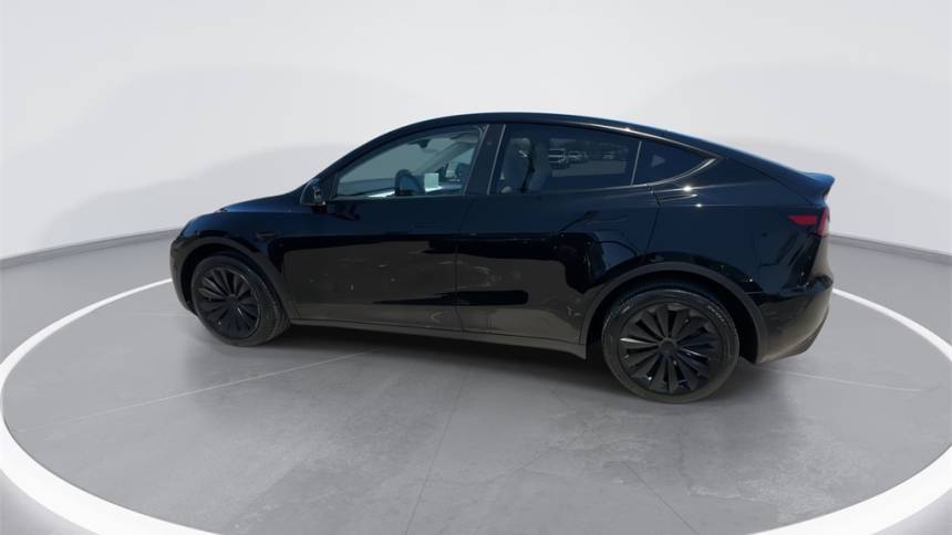 2024 Tesla Model Y 7SAYGDEE0RA234986