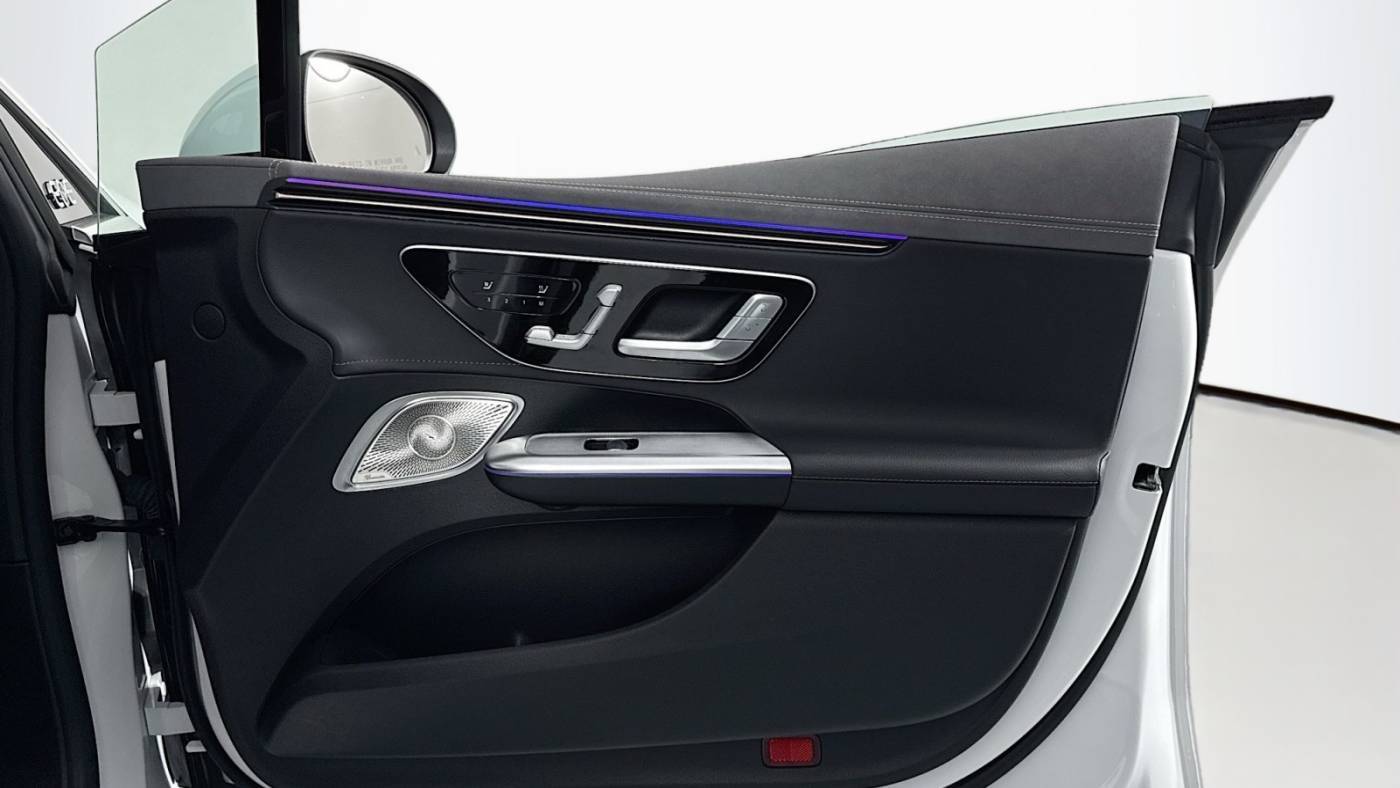 2023 Mercedes EQE Sedan W1KEG2BBXPF014335