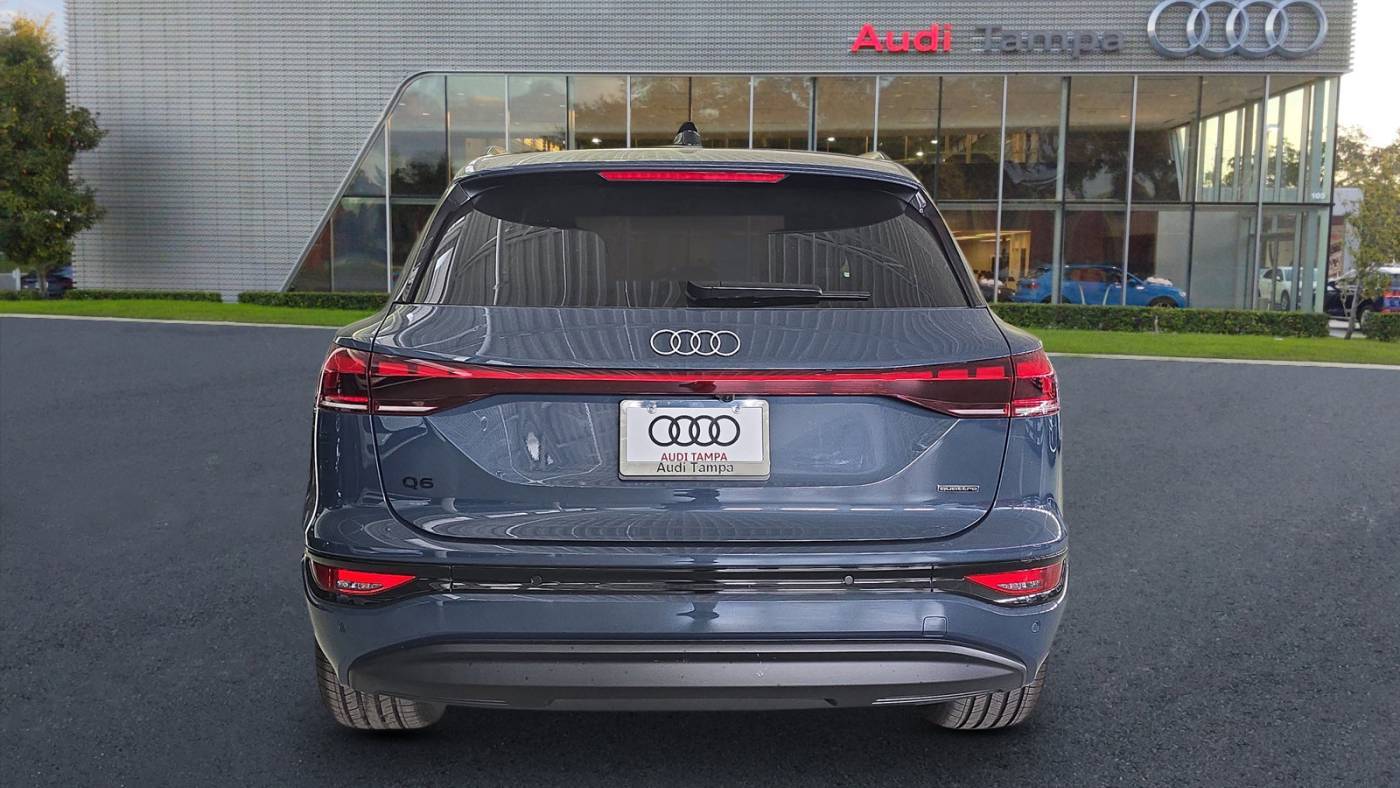 2025 Audi Q6 e-tron WA124BGFXSA040015