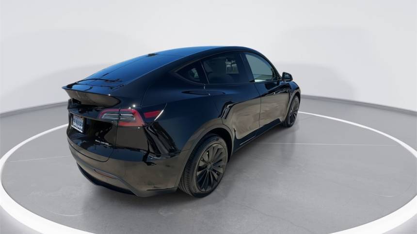 2024 Tesla Model Y 7SAYGDEE0RA234986