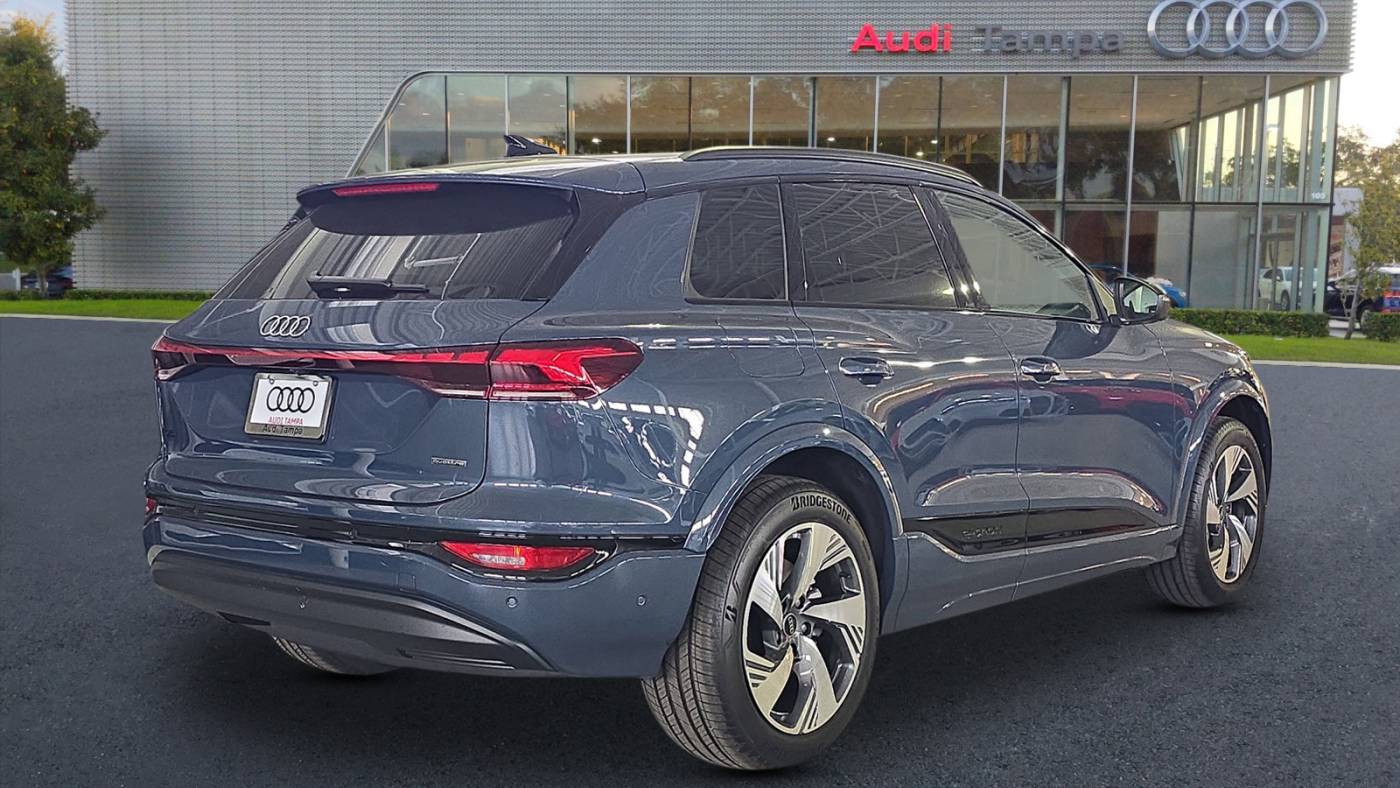 2025 Audi Q6 e-tron WA124BGFXSA040015