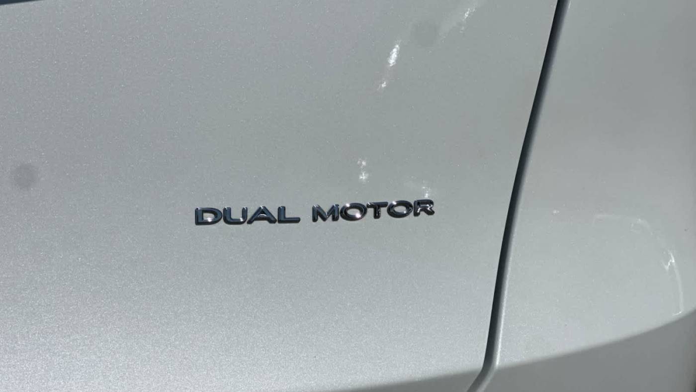 2023 Tesla Model Y 7SAYGDEE3PF827208