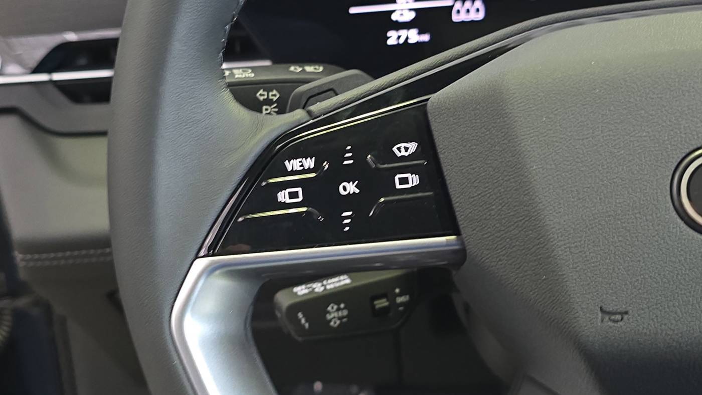 2025 Audi Q6 e-tron WA124BGFXSA040015