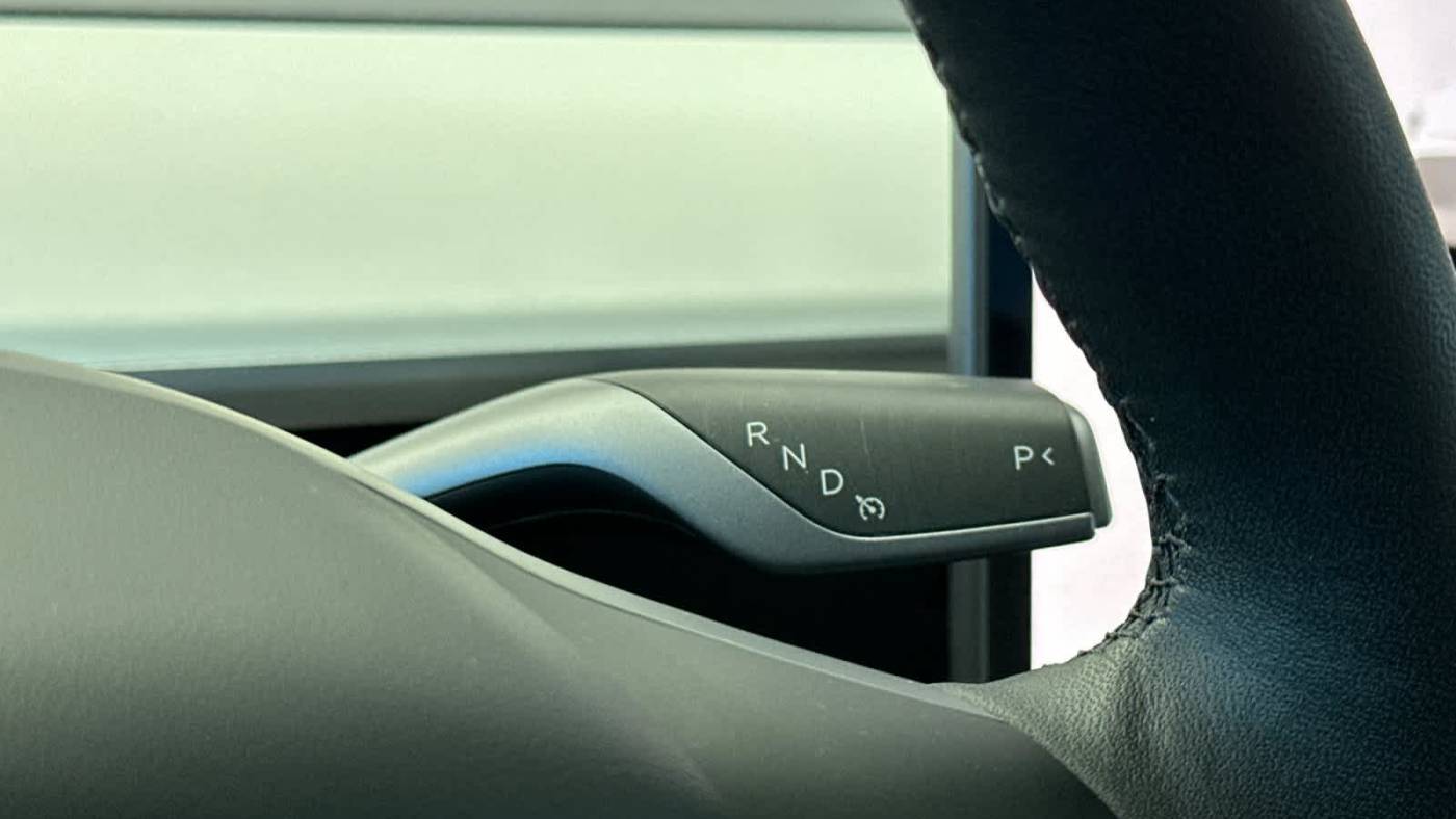 2023 Tesla Model Y 7SAYGDEE3PF827208