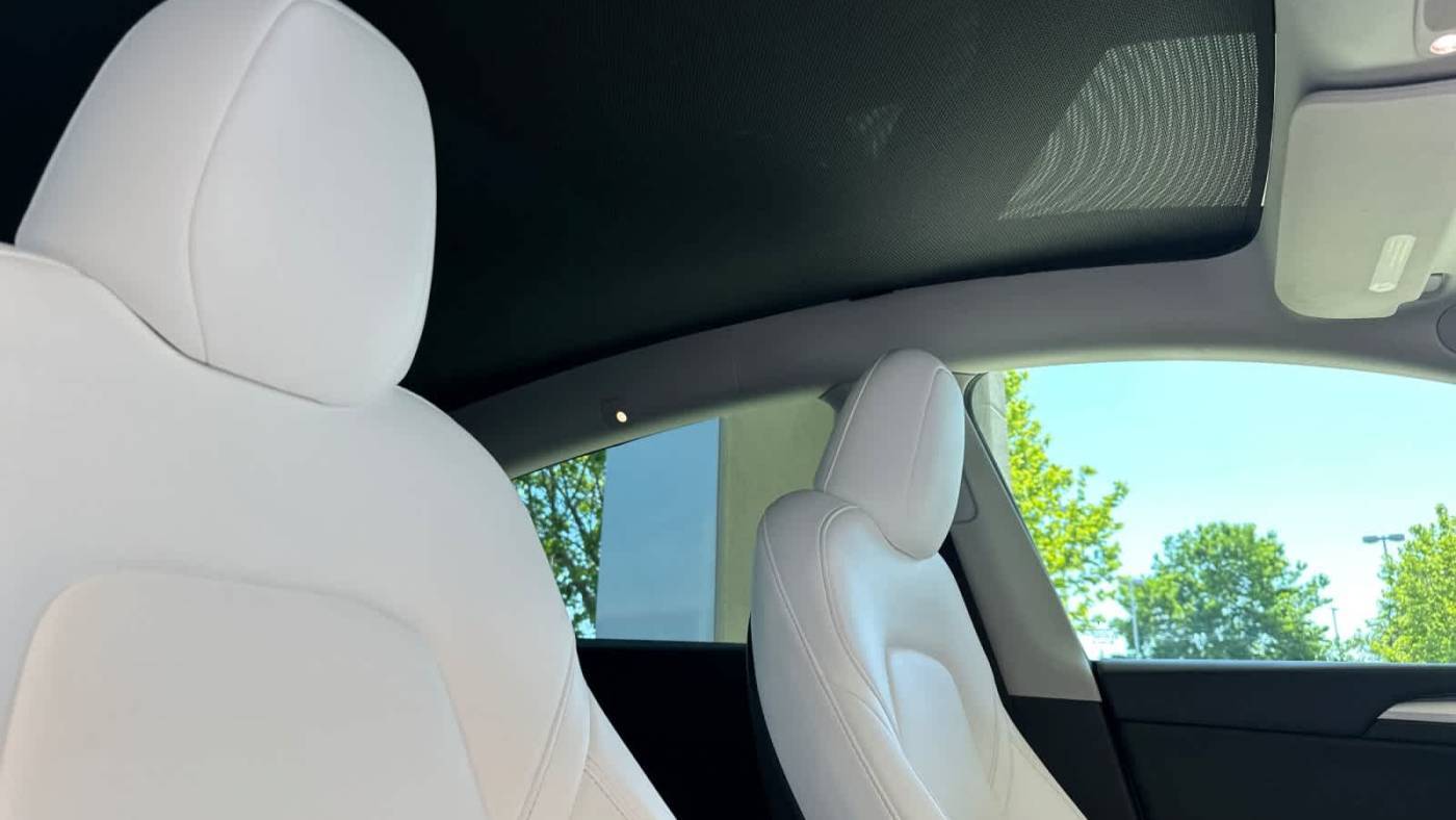 2023 Tesla Model Y 7SAYGDEE3PF827208