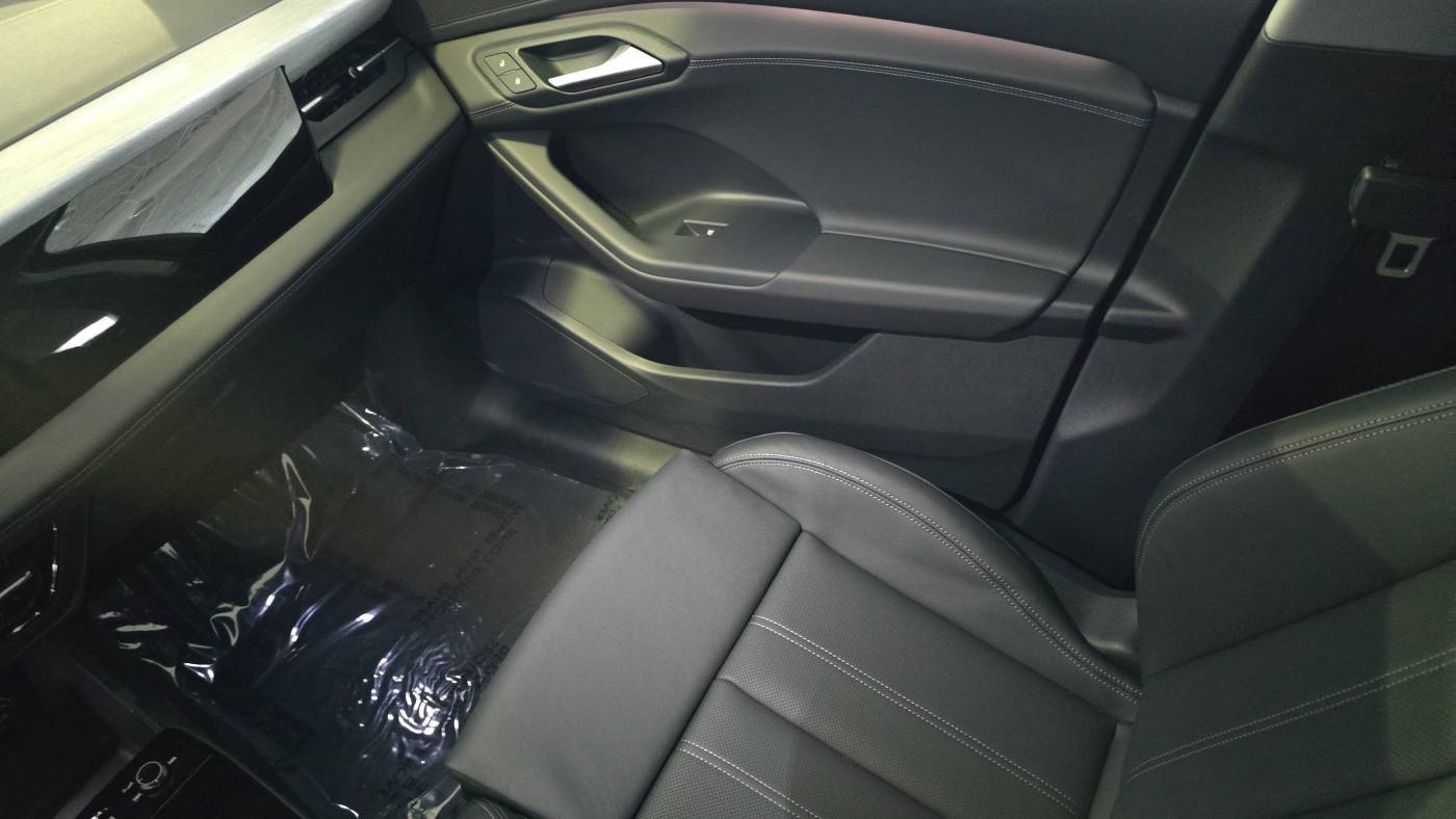 2025 Audi Q6 e-tron WA124BGFXSA040015