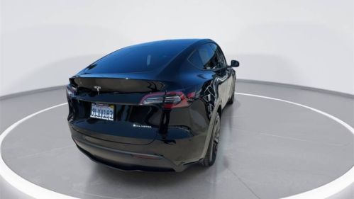 2024 Tesla Model Y 7SAYGDEE0RA234986