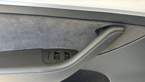 2023 Tesla Model Y 7SAYGDEE3PF827208