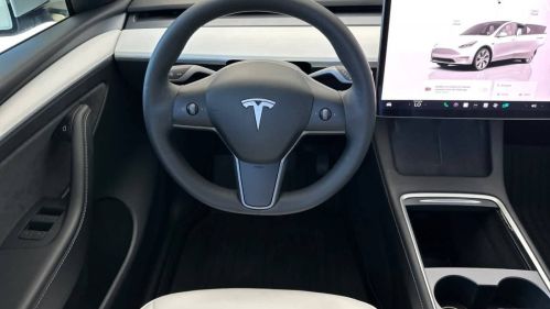 2023 Tesla Model Y 7SAYGDEE3PF827208