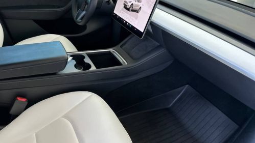 2023 Tesla Model Y 7SAYGDEE3PF827208