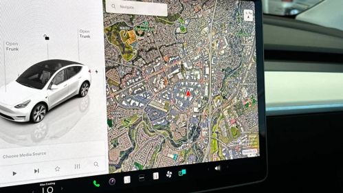 2023 Tesla Model Y 7SAYGDEE3PF827208