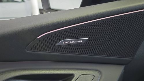 2025 Audi Q6 e-tron WA124BGFXSA040015