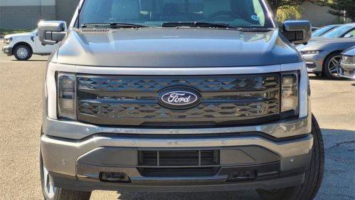 2025 Ford F-150 Lightning - Images - 2