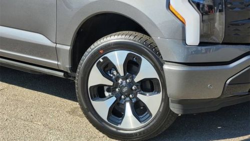 2025 Ford F-150 Lightning - Images - 3