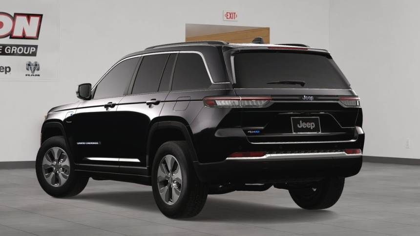 2025 Jeep Grand Cherokee 1C4RJYB68S8698690