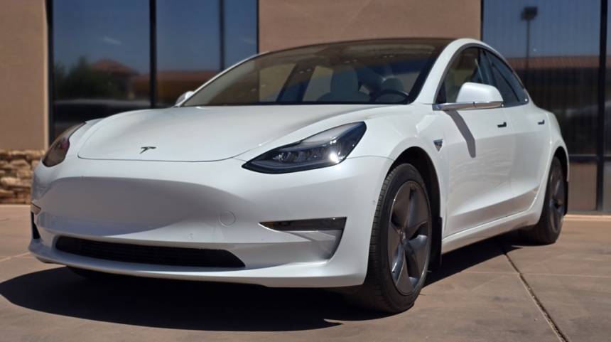2019 Tesla Model 3 5YJ3E1EA9KF486611