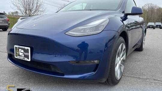 2023 Tesla Model Y 7SAYGDEE9PF824796