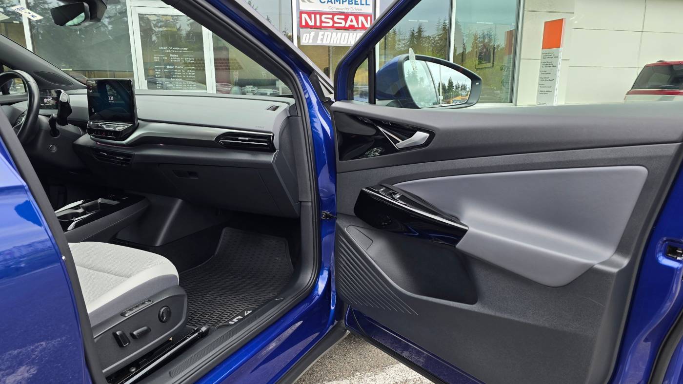 2021 Volkswagen ID.4 WVGTMPE27MP045661