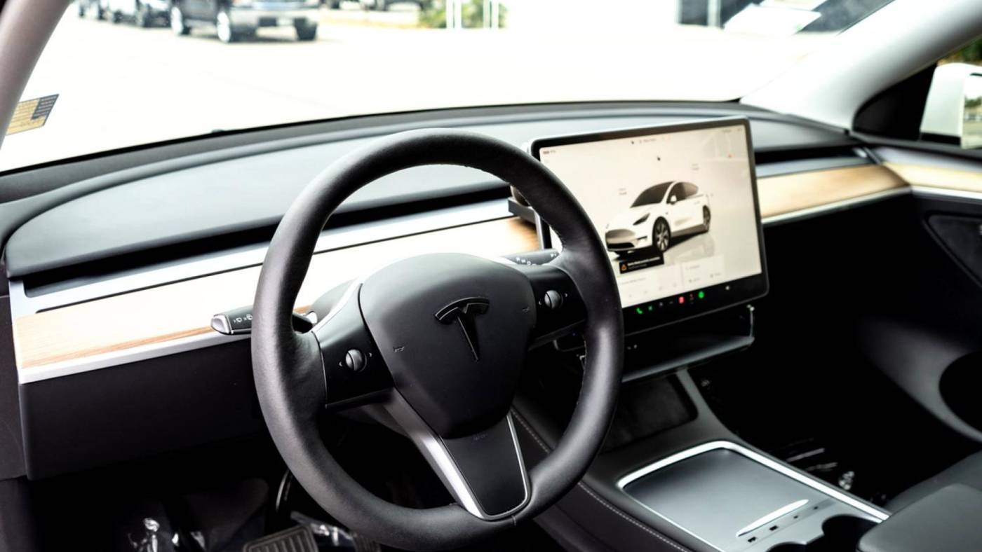2023 Tesla Model Y 7SAYGDEE3PA094218