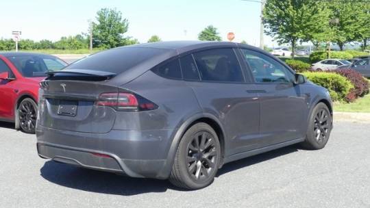 2022 Tesla Model X 7SAXCBE51NF334037