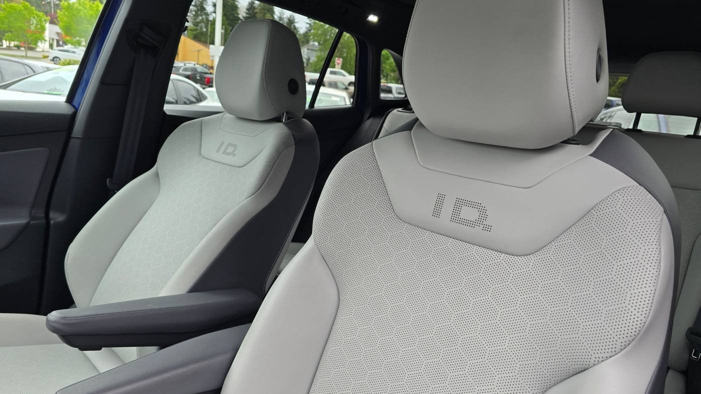 2021 Volkswagen ID.4 WVGTMPE27MP045661
