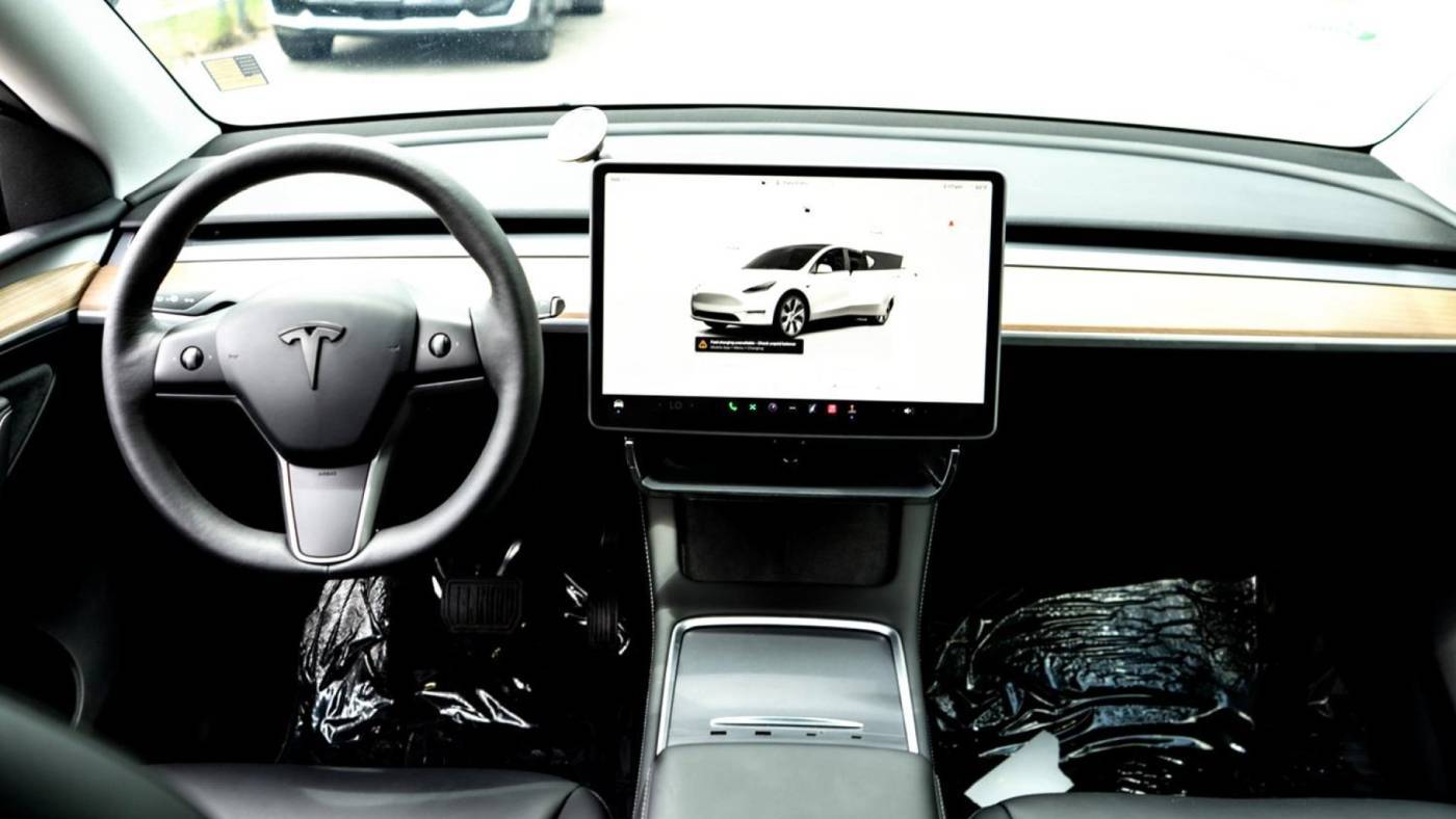 2023 Tesla Model Y 7SAYGDEE3PA094218