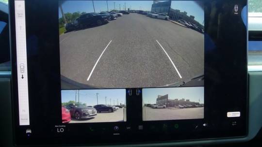 2022 Tesla Model X 7SAXCBE51NF334037