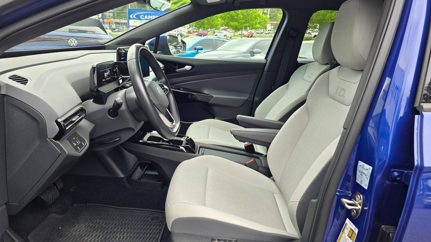 2021 Volkswagen ID.4 WVGTMPE27MP045661