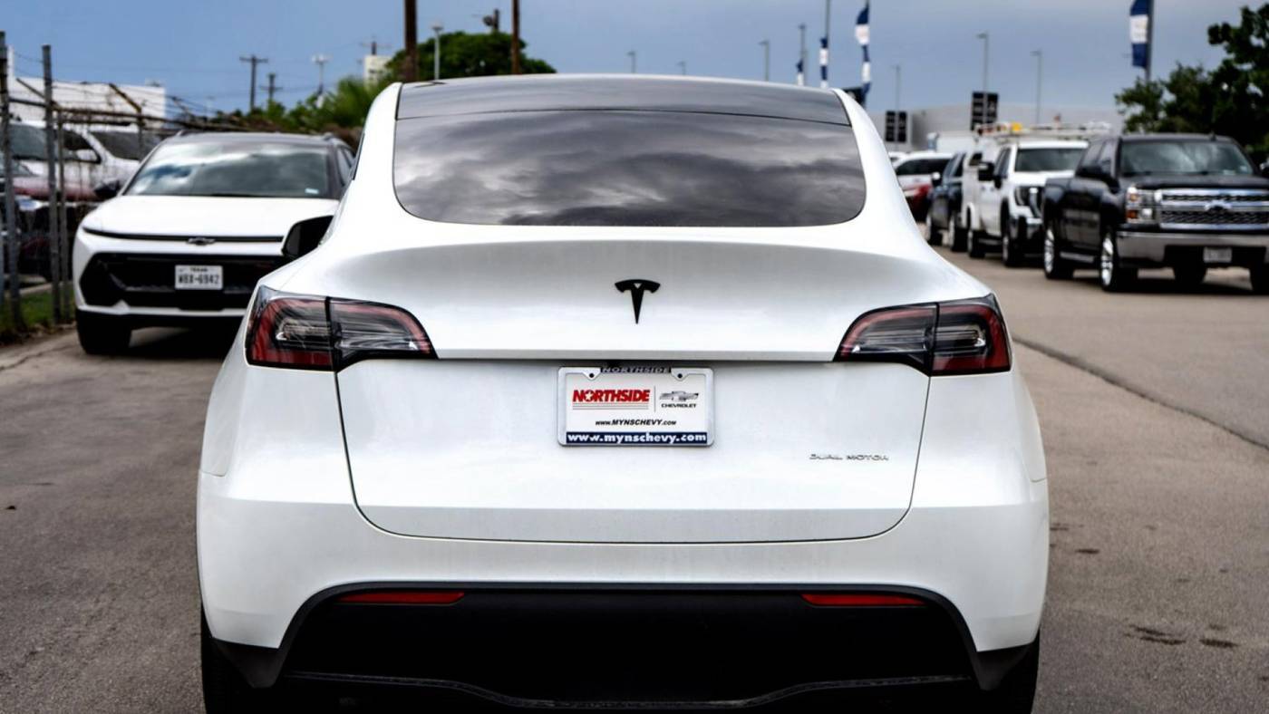 2023 Tesla Model Y 7SAYGDEE3PA094218