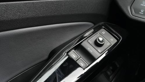 2021 Volkswagen ID.4 WVGTMPE27MP045661