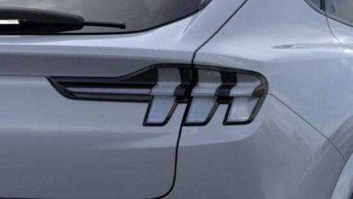 2025 Ford Mustang Mach E 3FMTK3R46SMA24720