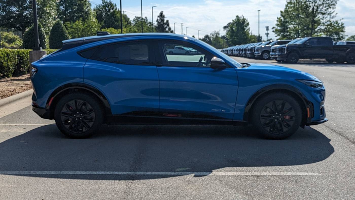 2025 Ford Mustang Mach E 3FMTK3SU6SMA02307