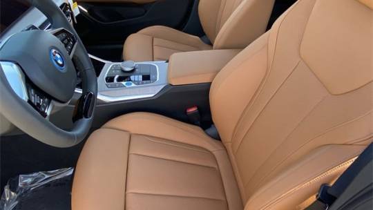 2025 BMW i4 WBY23HD09SFU96584