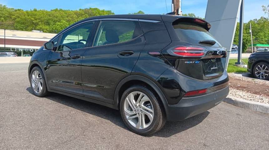2023 Chevrolet Bolt - Images - 3