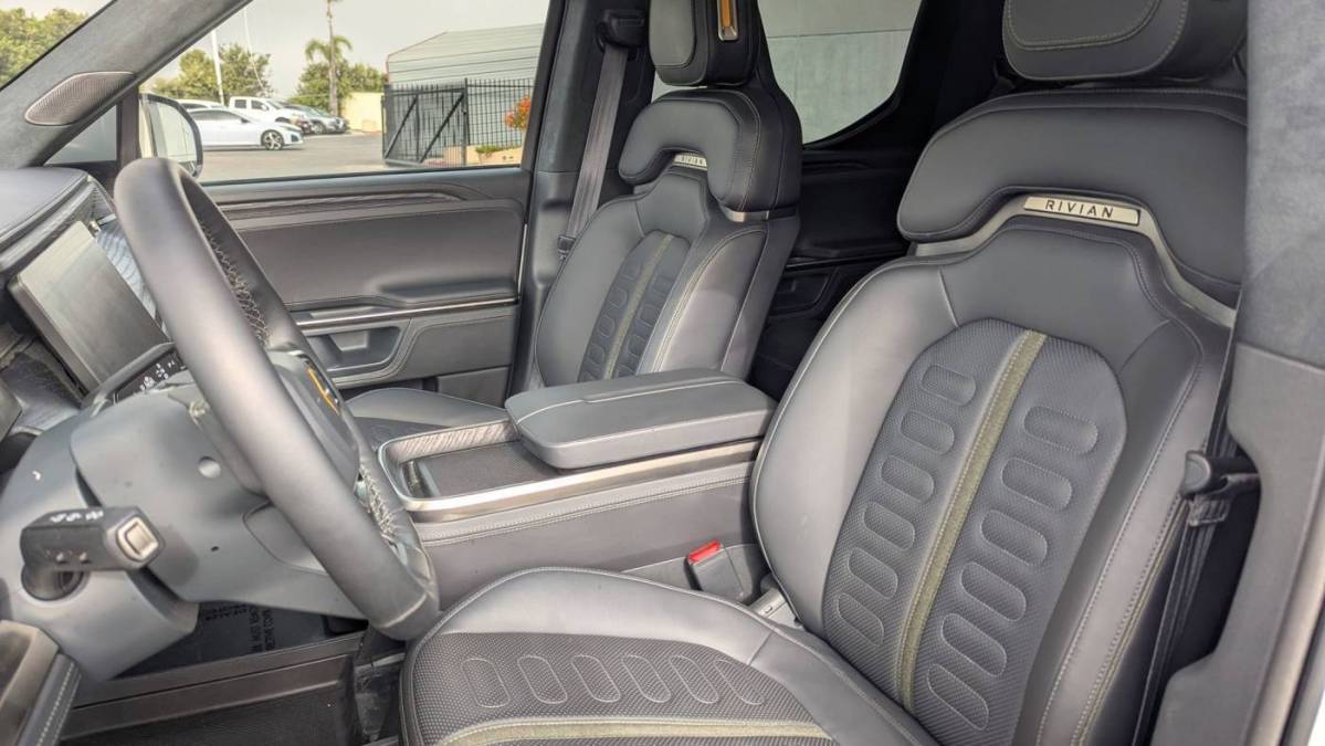 2023 Rivian R1T - Images - 14