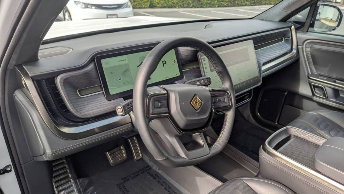 2023 Rivian R1T - Images - 15