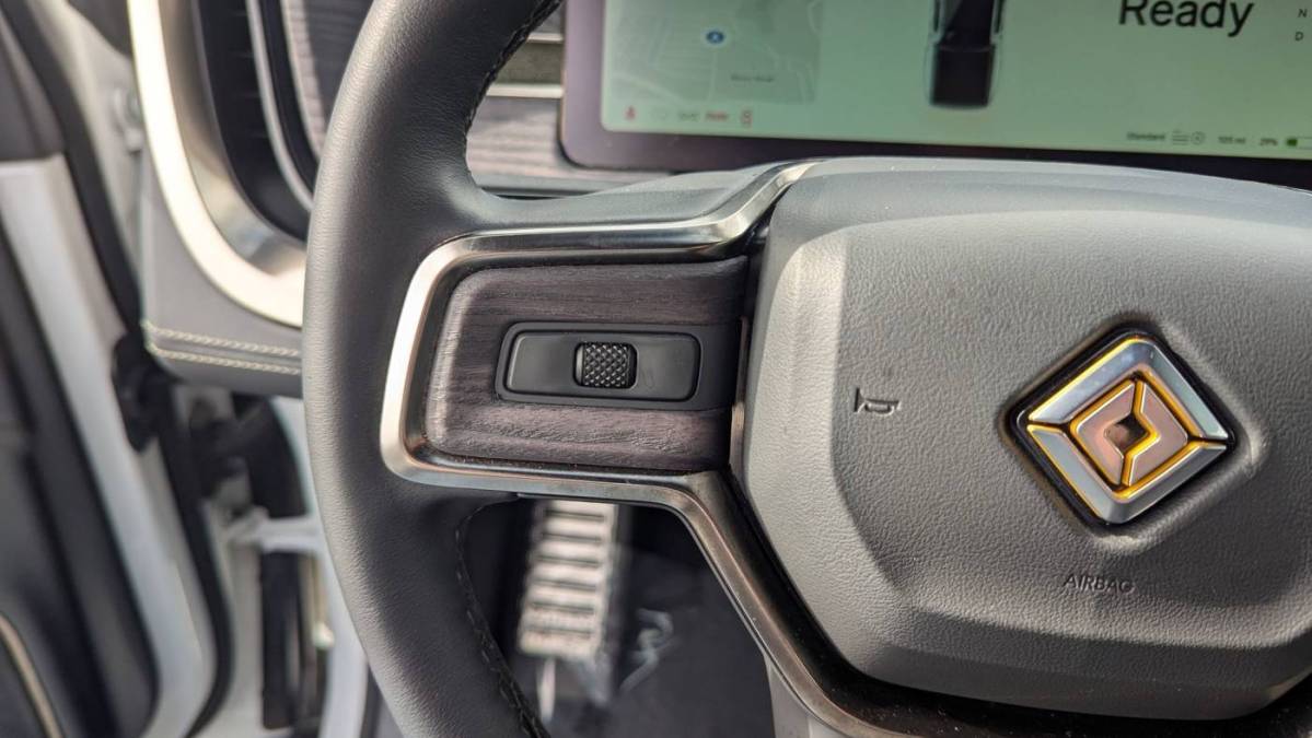 2023 Rivian R1T - Images - 16