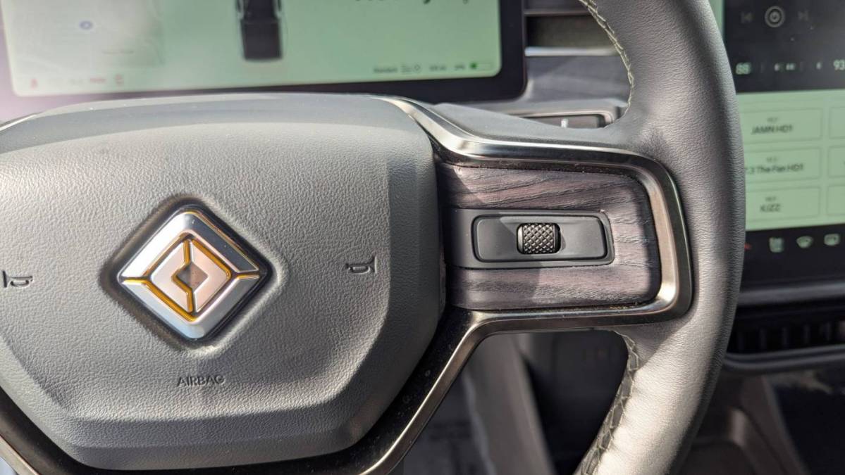 2023 Rivian R1T - Images - 17