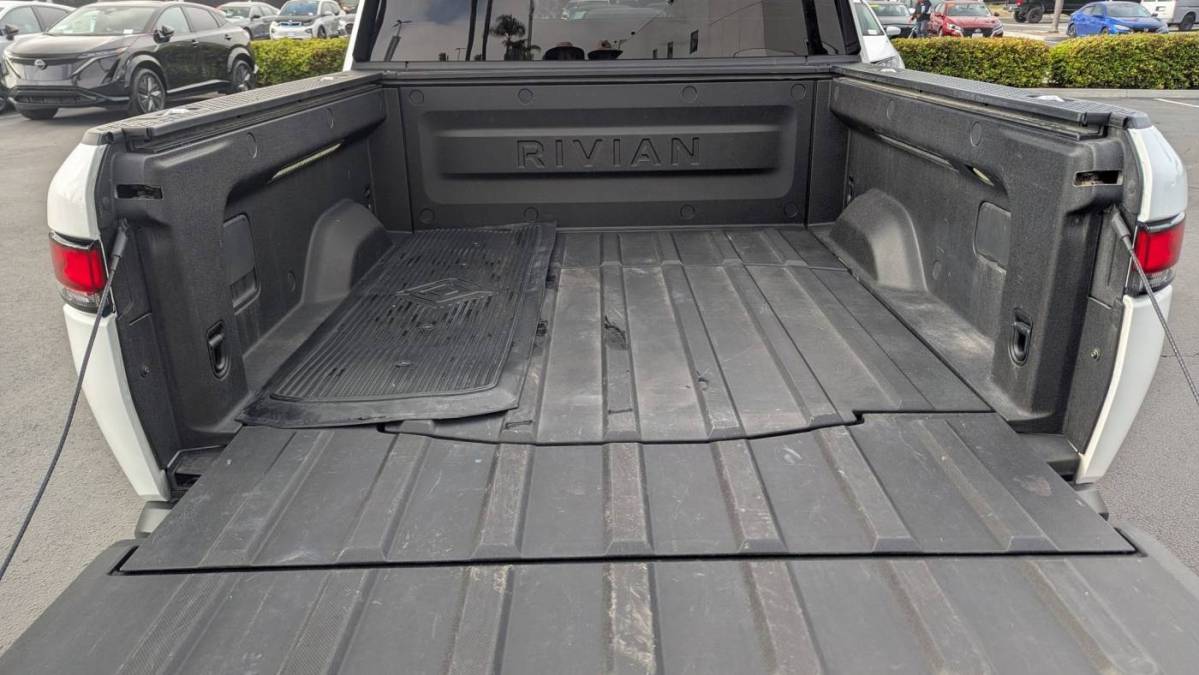 2023 Rivian R1T - Images - 26
